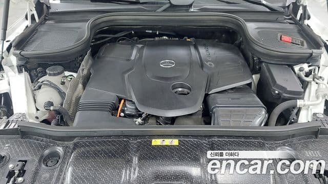 Mercedes-Benz GLE-Class 2023 — Photo 8/20