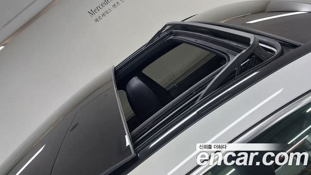 Mercedes-Benz GLE-Class 2023 — Photo 19/20