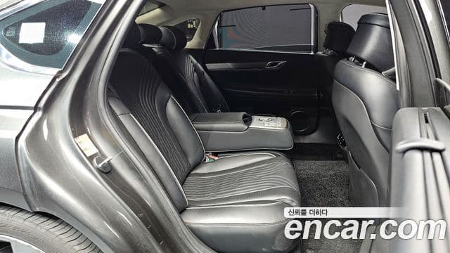 Genesis Electrified G80 2021 — Şəkil 11/20