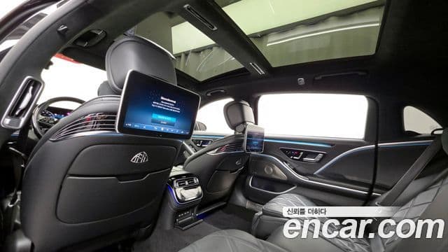 Mercedes-Benz S-Class 2021 — Photo 27/35
