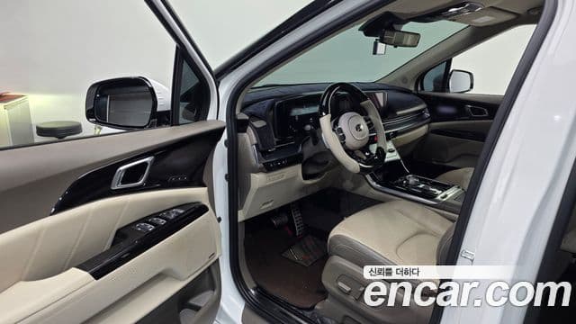 Kia Carnival 2021 — Фото 10/20