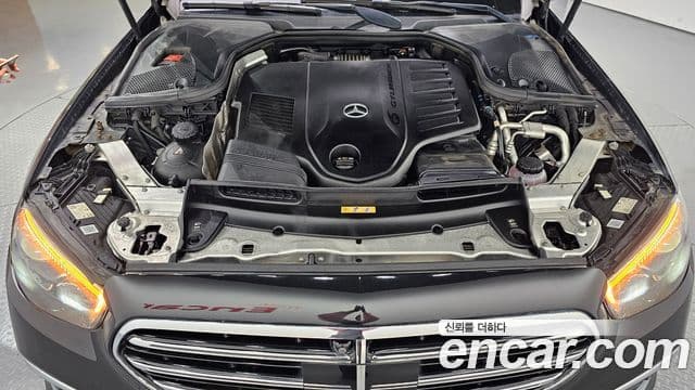 Mercedes-Benz E-Class 2021 — фото 6 из 20