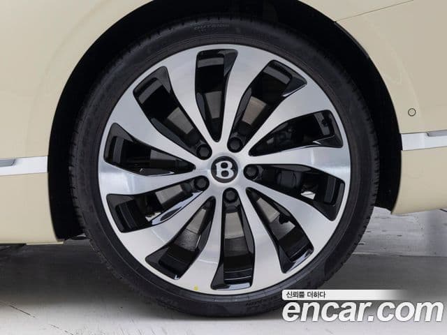 Bentley Continental GT 2025 — Şəkil 4/19