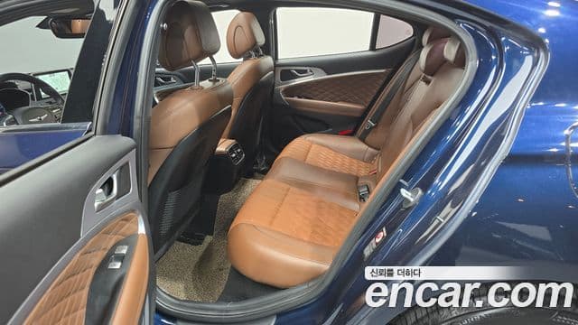 Genesis G70 2019 — Photo 14/20