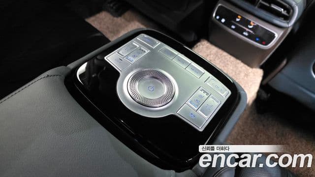 Genesis Electrified G80 2021 — Şəkil 18/20