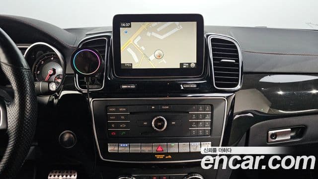 Mercedes-Benz GLS-Class 2018 — фото 12 из 20