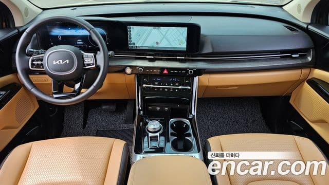 Kia Carnival 2023 — ფოტო 7/20