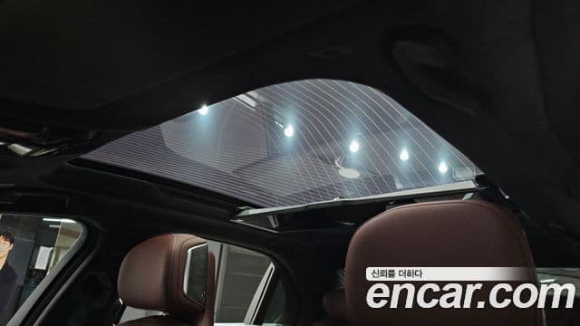 BMW 7 Series 2023 — фото 18 из 20