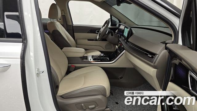 Kia Carnival 2023 — Şəkil 10/20