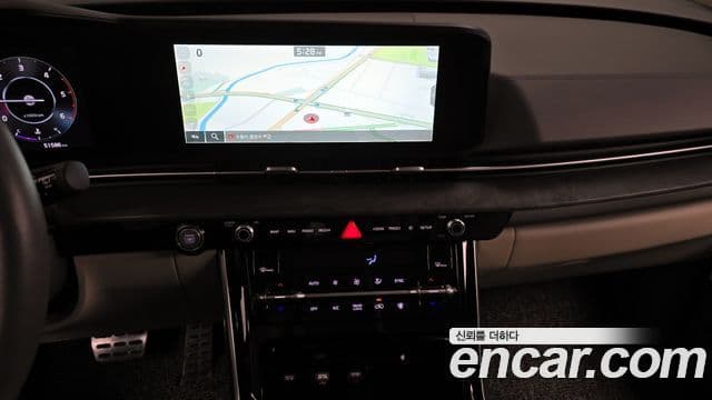 Kia Carnival 2023 — Şəkil 13/20