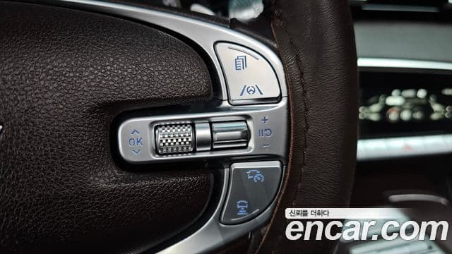 Genesis GV70 2021 — фото 16 из 20
