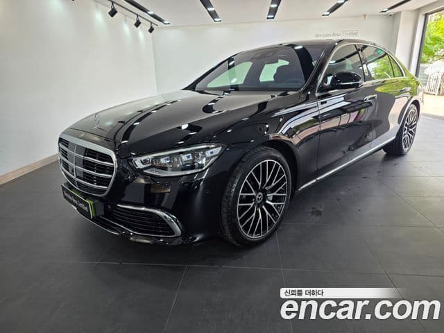 Mercedes-Benz S-Class 2025 — Photo 1/20