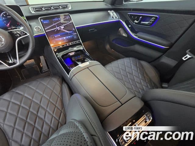Mercedes-Benz S-Class 2025 — Photo 9/20