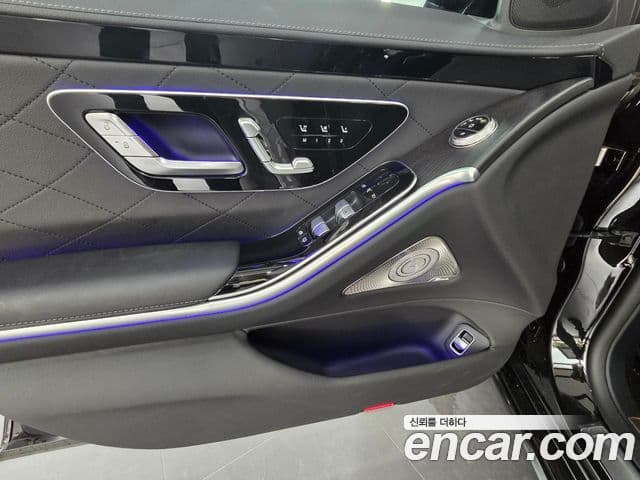 Mercedes-Benz S-Class 2025 — Photo 5/20