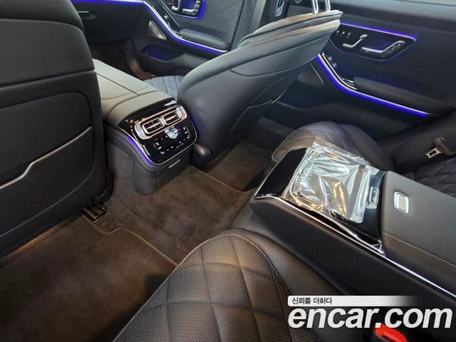 Mercedes-Benz S-Class 2025 — Photo 19/20