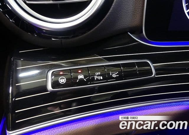 Mercedes-Benz E-Class 2019 — Şəkil 13/20