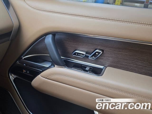 Land Rover Range Rover 2024 — фото 8 из 20
