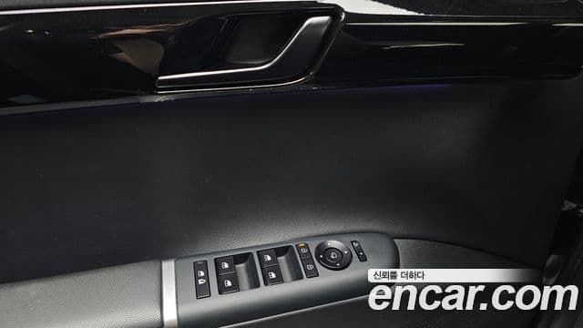 Hyundai Grandeur 2023 — Фото 17/20