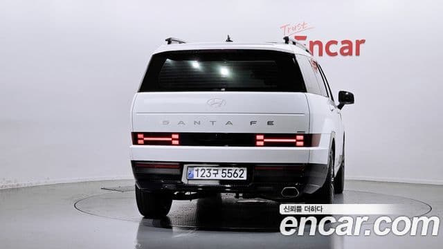 Hyundai Santa Fe 2023 — ფოტო 4/20