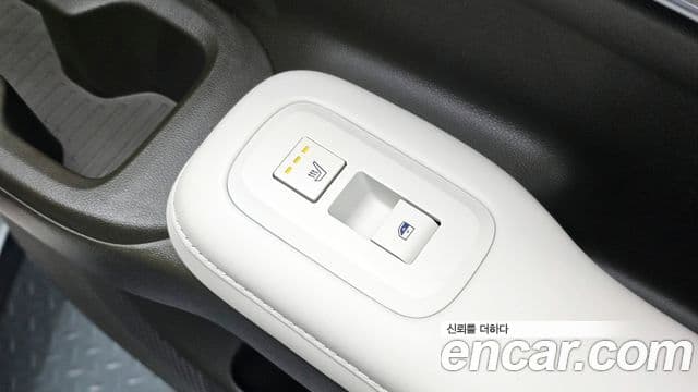 Hyundai Santa Fe 2023 — Photo 6/24