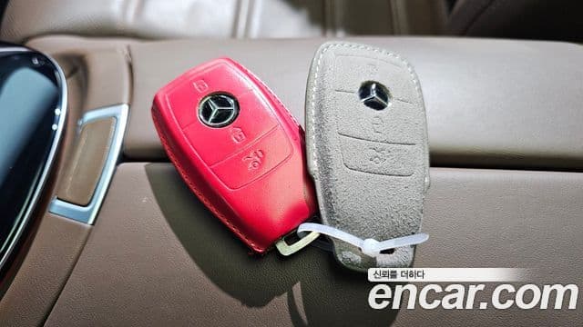 Mercedes-Benz E-Class 2021 — Şəkil 17/20