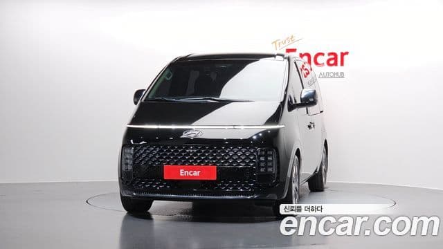Hyundai Staria 2023 — Фото 3/20