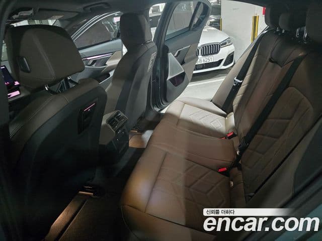BMW 5 Series 2025 — Şəkil 20/20