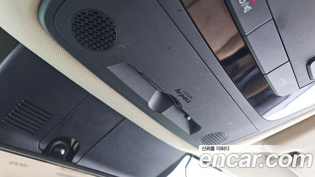Kia Carnival 2020 — фото 14 из 20