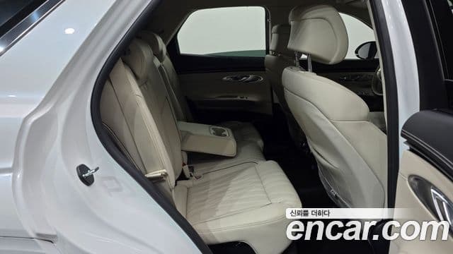Genesis GV70 2023 — фото 12 из 20