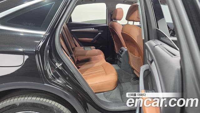 Audi Q5 2023 — фото 12 из 20