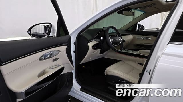 Genesis GV70 2023 — Şəkil 10/20