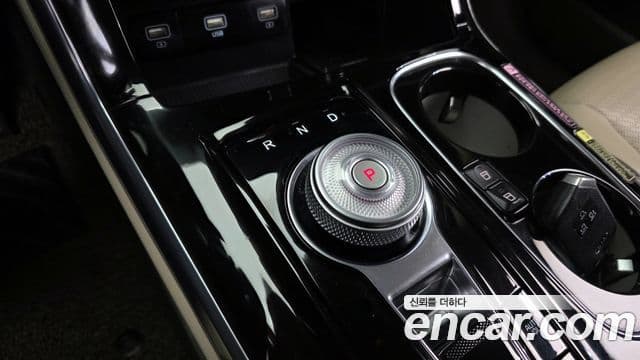 Kia Carnival 2021 — Şəkil 9/20
