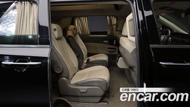 Kia Carnival 2021 — Şəkil 11/20