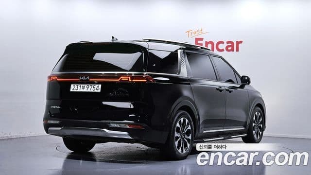 Kia Carnival 2022 — фото 2 из 20