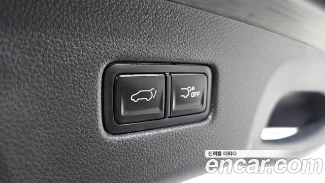 Kia Carnival 2022 — фото 17 из 20