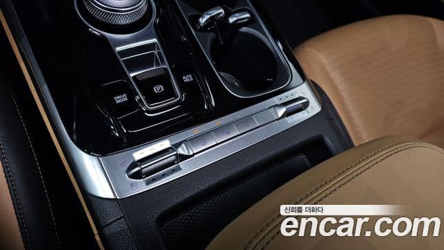 Kia Carnival 2022 — Şəkil 18/20
