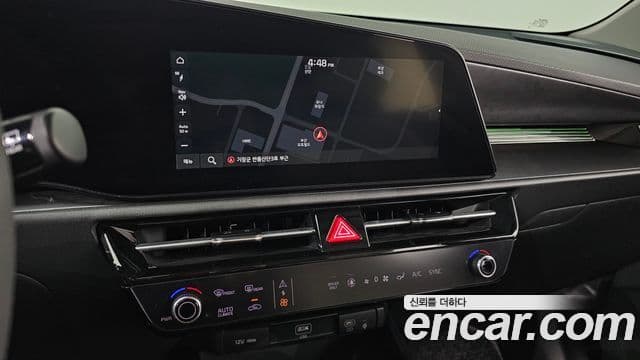 Kia Niro 2022 — ფოტო 16/20