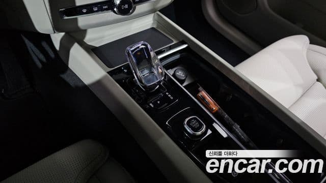 Volvo XC60 2026 — Şəkil 9/20