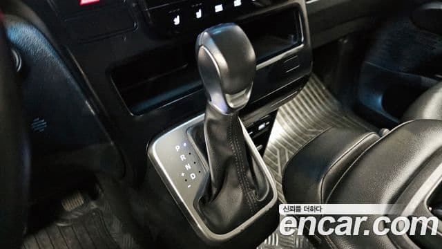 Hyundai Staria 2022 — Şəkil 9/20