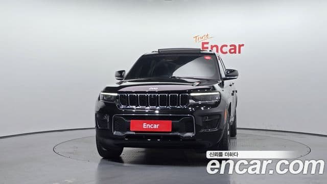 Jeep Grand Cherokee 2021 — ფოტო 3/20