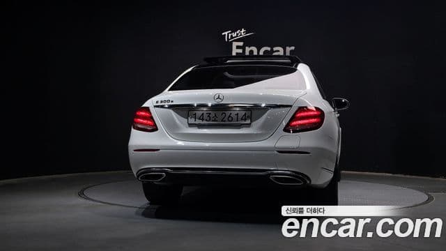 Mercedes-Benz E-Class 2019 — Şəkil 4/20