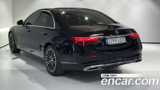Mercedes-Benz S-Class 2023 — Фото 5/20