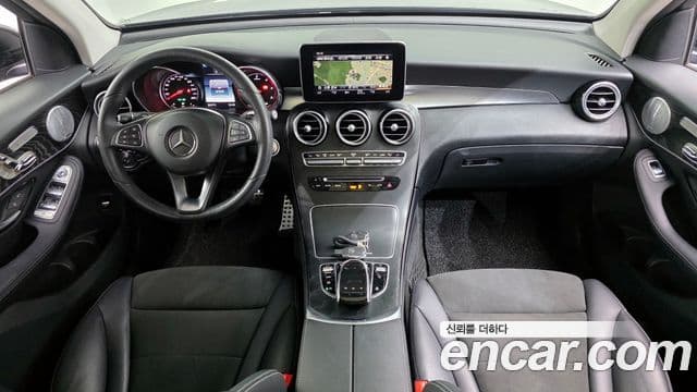 Mercedes-Benz GLC-Class 2018 — Şəkil 7/20