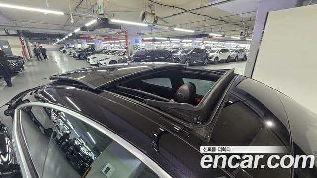 Mercedes-Benz C-Class 2022 — ფოტო 7/20