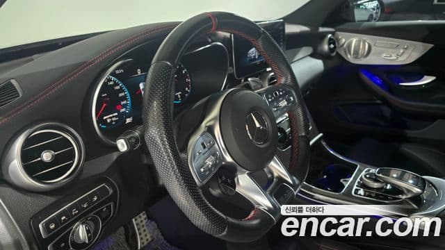 Mercedes-Benz C-Class 2022 — ფოტო 19/20
