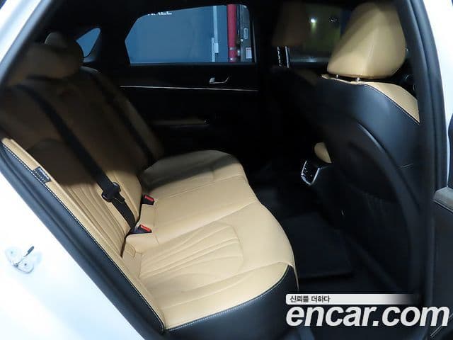 Kia K5 2023 — фото 10 из 20