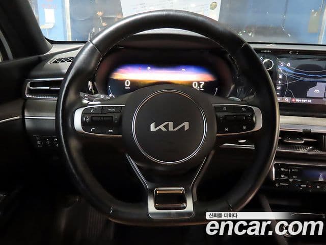 Kia K5 2023 — фото 8 из 20