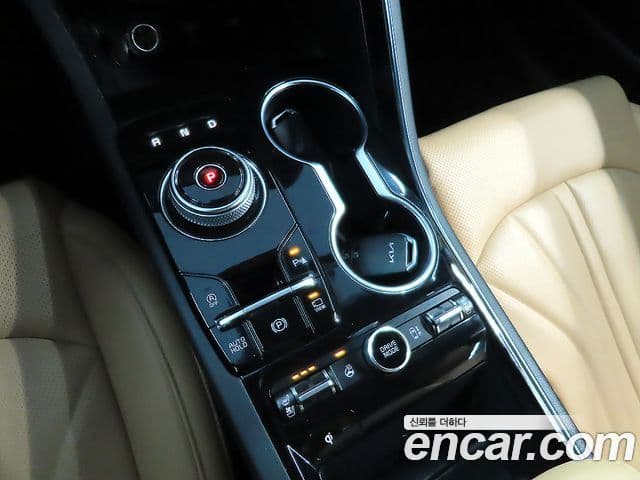 Kia K5 2023 — фото 13 из 20
