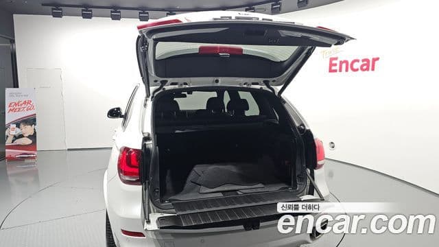 BMW X5 2018 — ფოტო 19/20