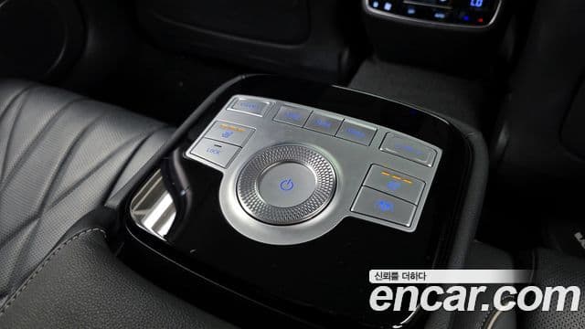 Genesis G80 2022 — ფოტო 18/20